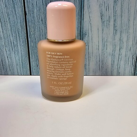 Mary Kay Day Radiance Oil-Free Foundation Rosepetal Ivory #6344 - NIB - OldStock - Picture 3 of 7
